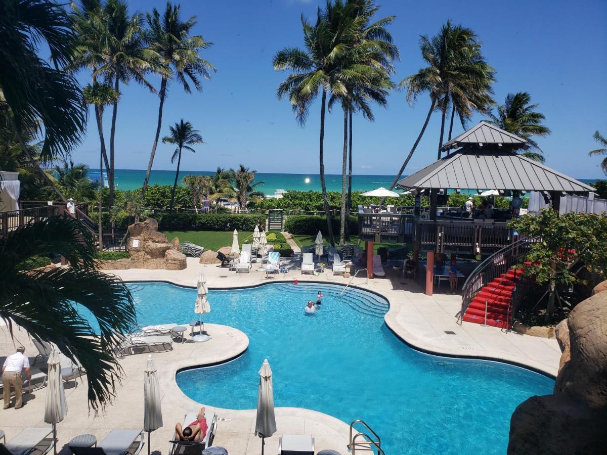 2 Bedroom 2 Bath Beachfront Condo On Miami Beach Millionaire Row Exteriér fotografie