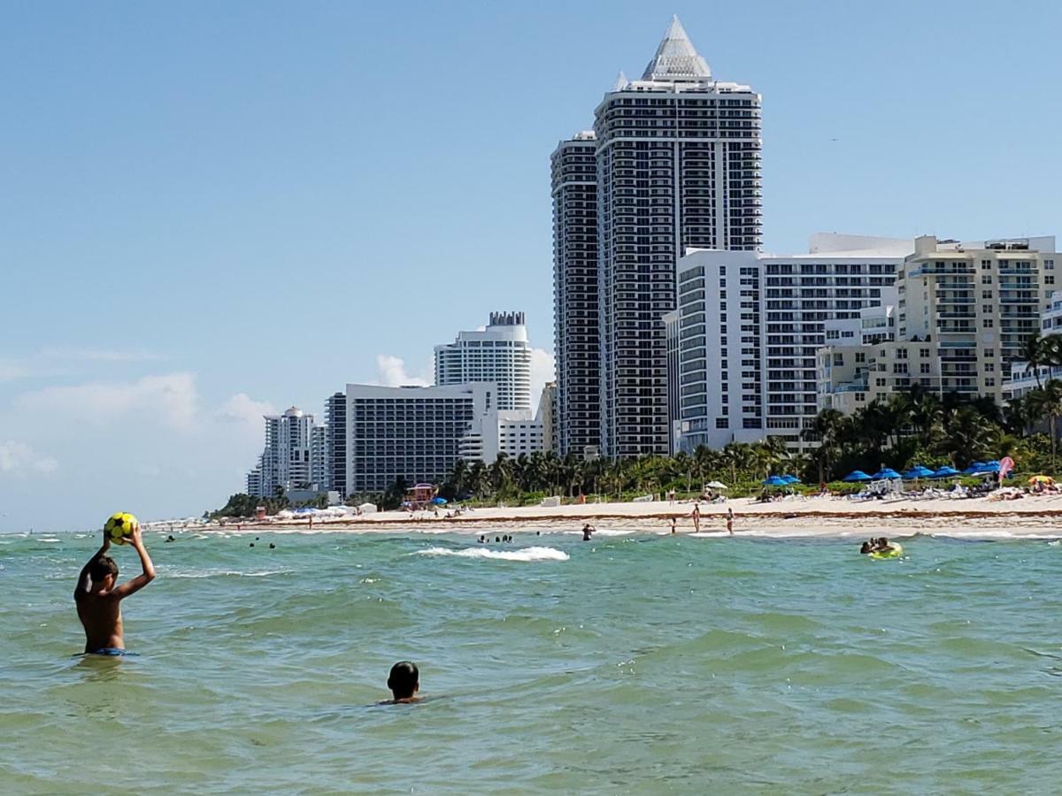 2 Bedroom 2 Bath Beachfront Condo On Miami Beach Millionaire Row Exteriér fotografie