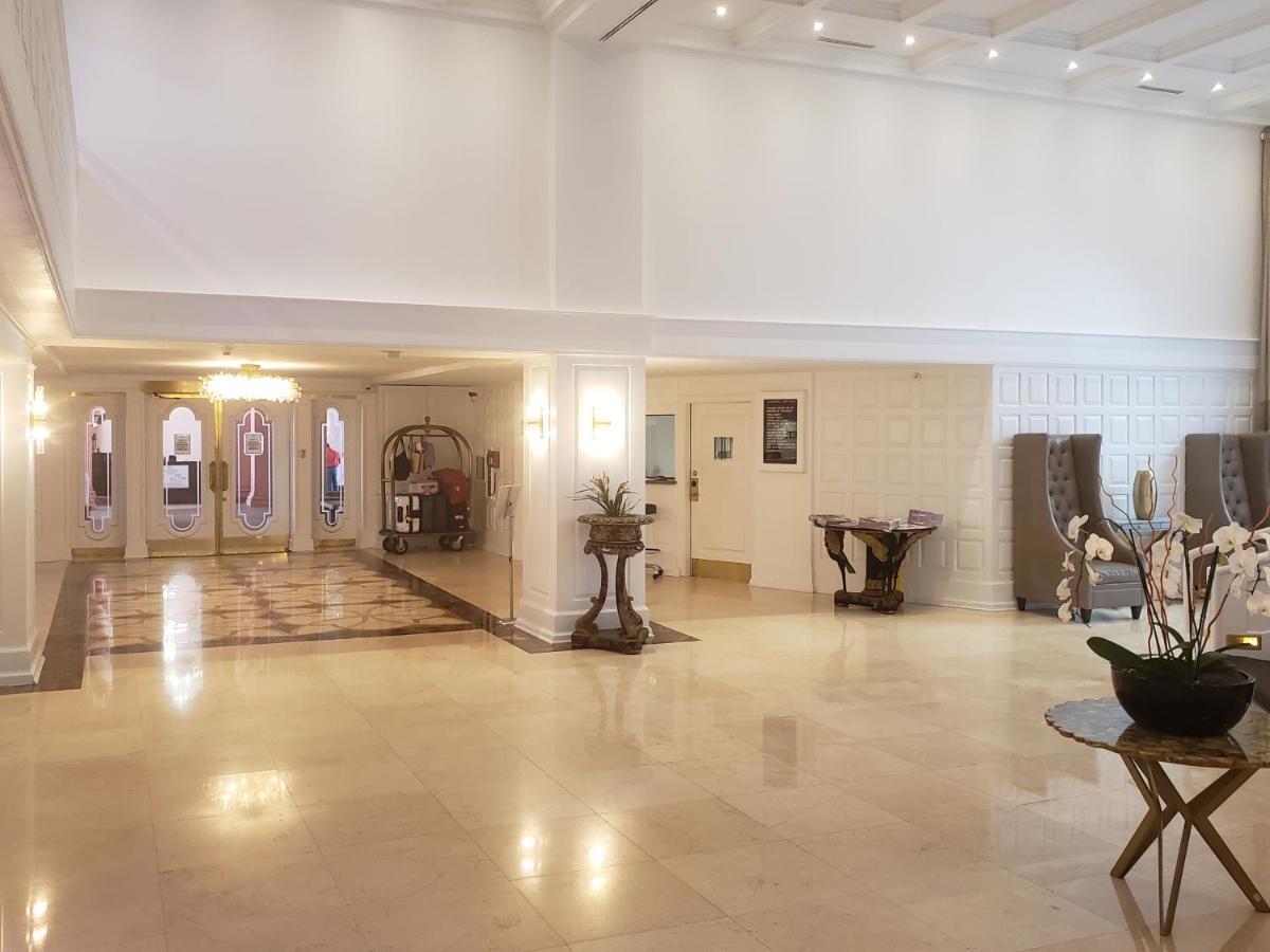 2 Bedroom 2 Bath Beachfront Condo On Miami Beach Millionaire Row Exteriér fotografie
